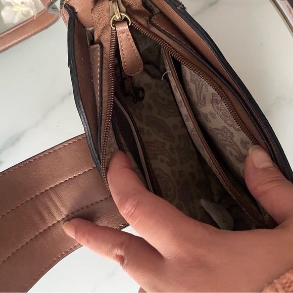 Simply Noelle structured crossbody - Picture 7 of 9